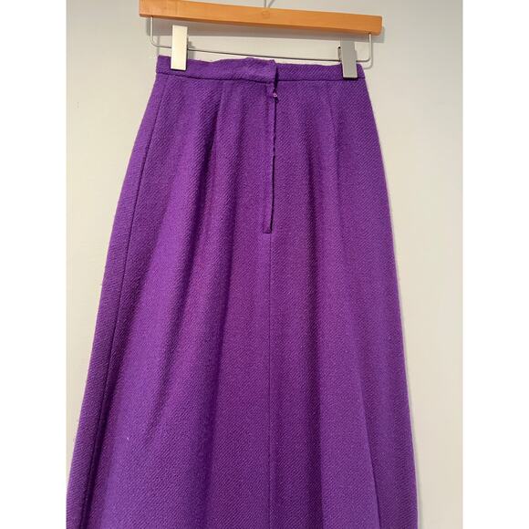 1970s Vintage Maxi Skirt Purple w Embroidered Details Boho Artsy Size Small JL - Picture 9 of 13